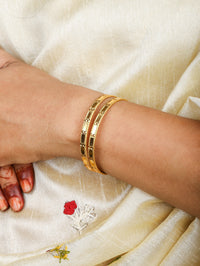 Yashvi Bangles (Set of 4)
