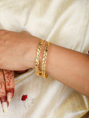 Manya Bangles (Set of 4)