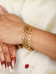 Meera Bangles (Set of 4)