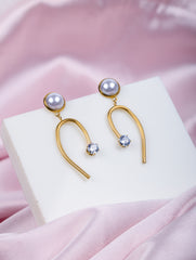 Pearl Drop Curve Earrings