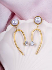 Pearl Drop Curve Earrings