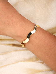 Wave Edge Bracelet