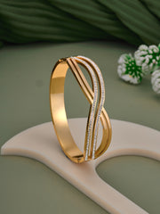 Elora Curve Women’s Bracelet