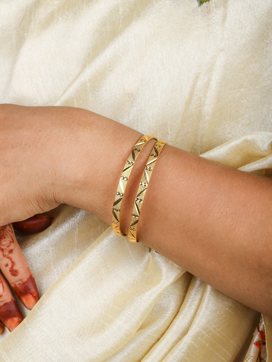 Ishita Bangles (Set of 4)