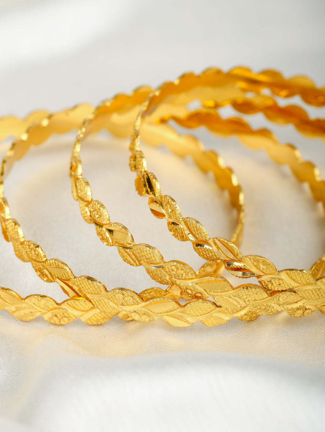 Manya Bangles (Set of 4)