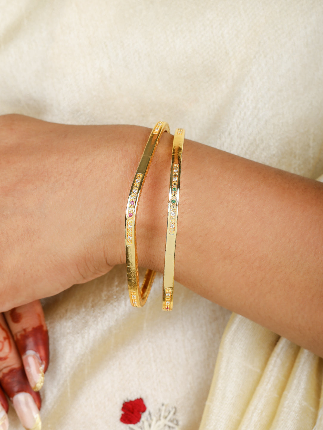Ira Bangles (Set of 2)