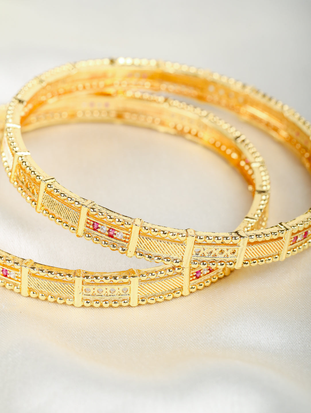 Saanvi Bangles (Set of 2)