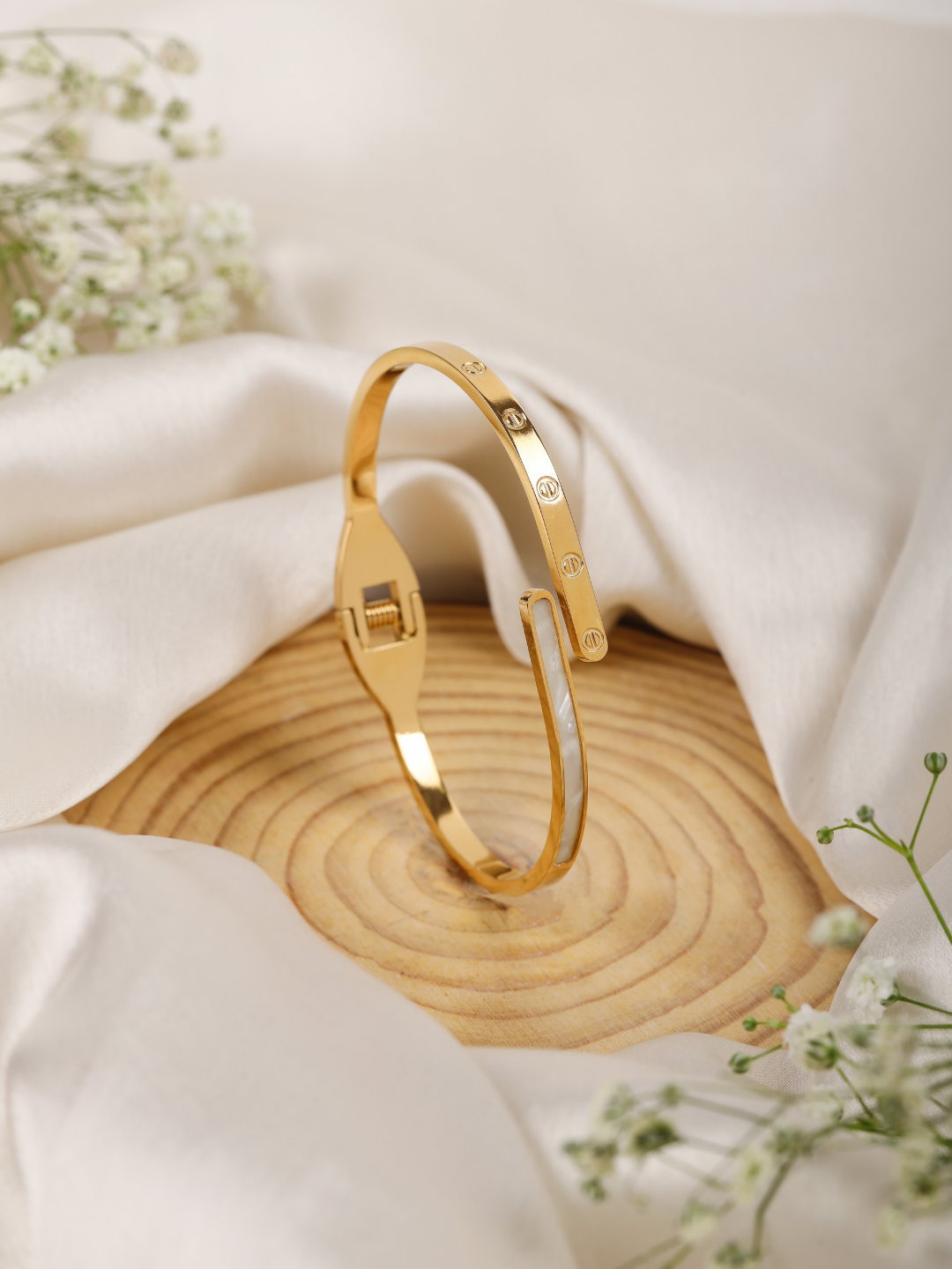 Classic Gold Bracelet