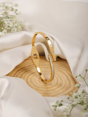 Classic Gold Bracelet