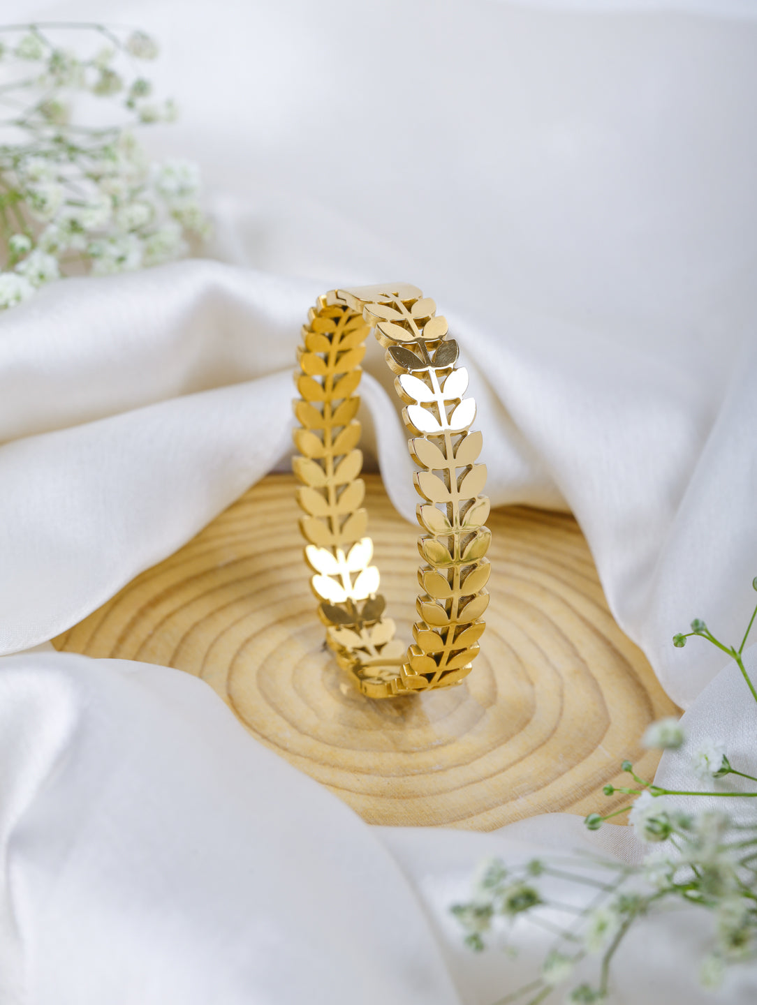 Leaf Pattern Bracelet