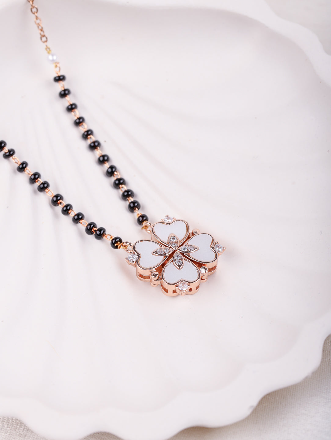 White Hearts Mangalsutra