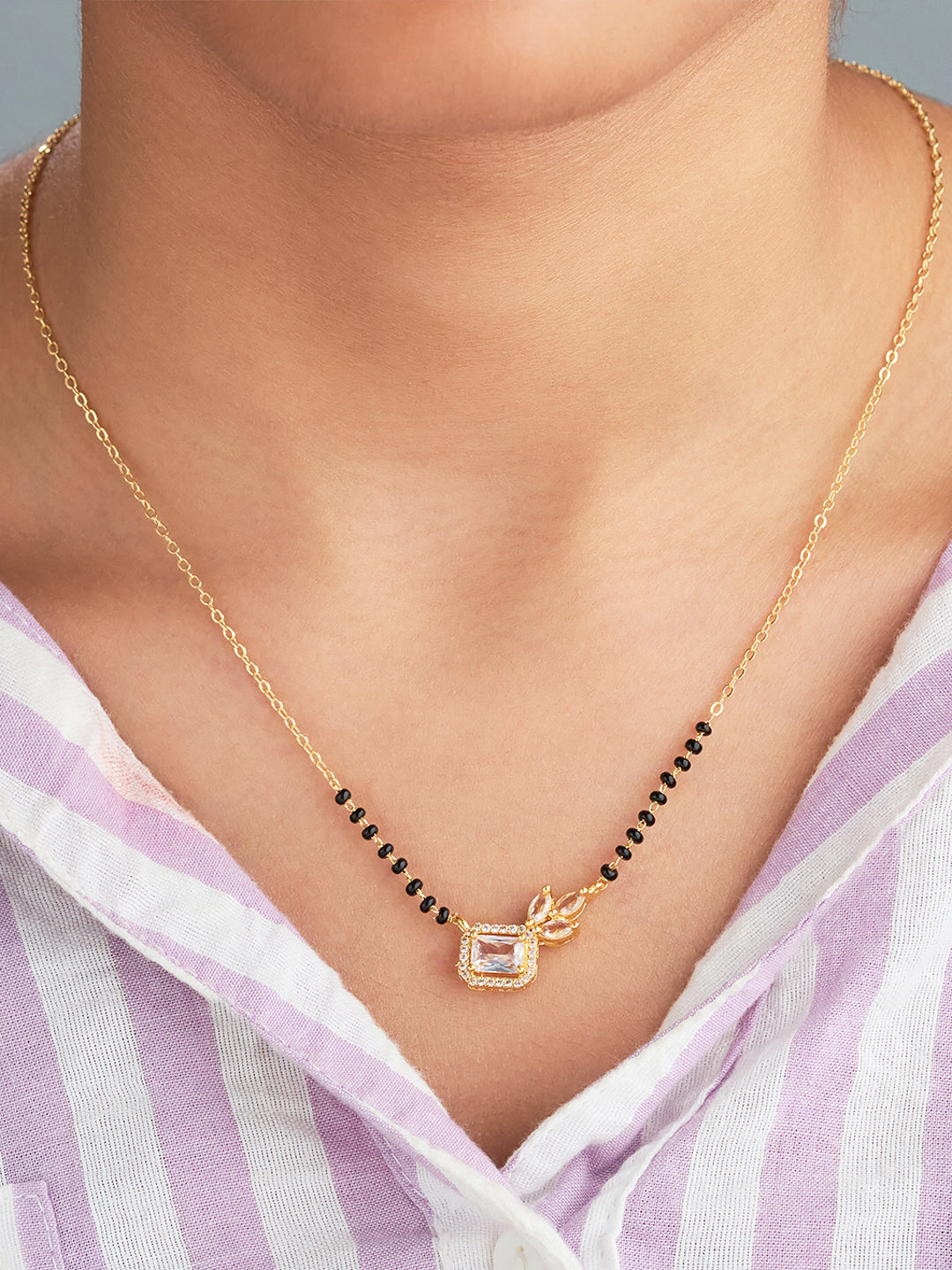 Regal Bow Charm Mangalsutra