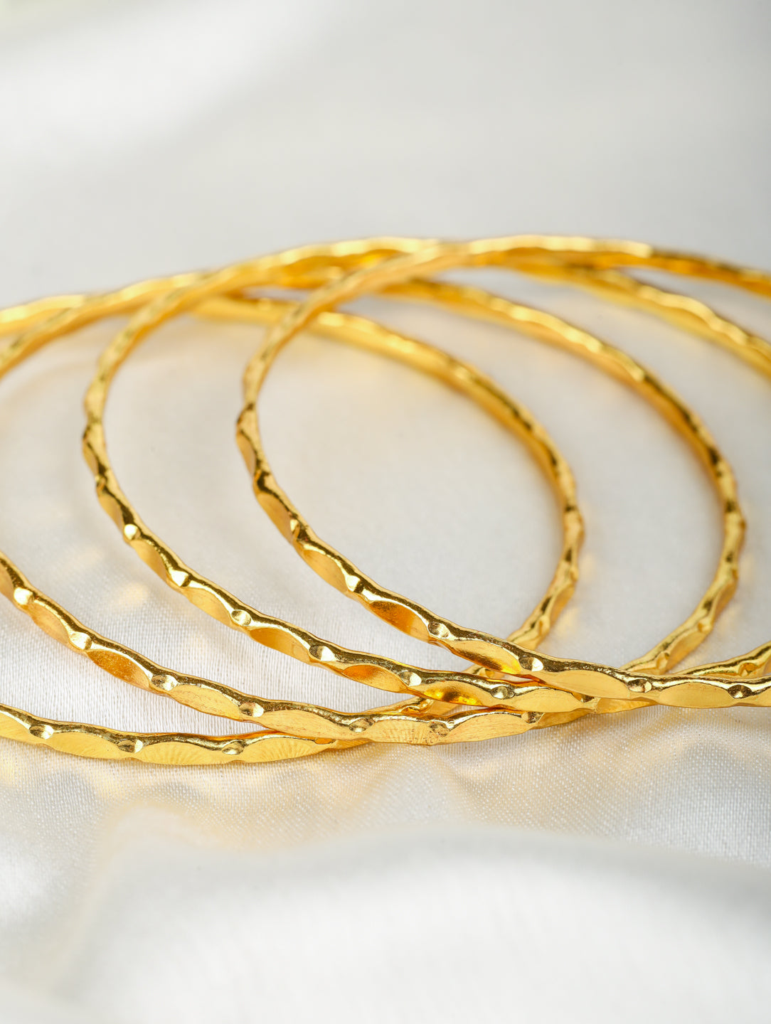 Meera Bangles (Set of 4)