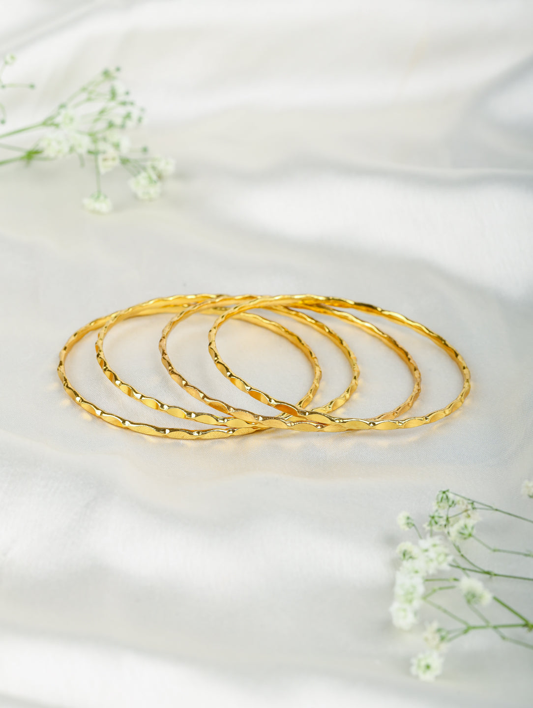 Meera Bangles (Set of 4)