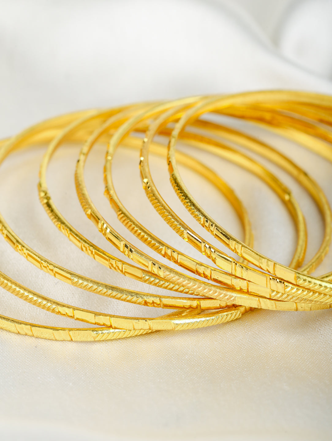 Tanvi Bangles (Set of 8)