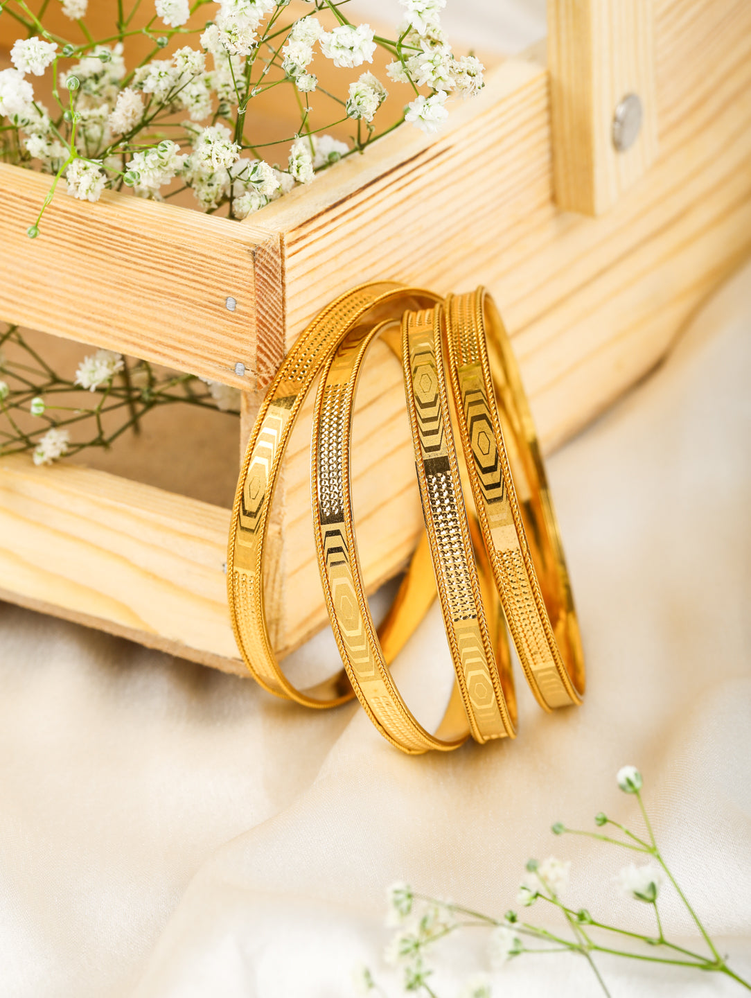 Radhika Bangles (Set of 4)