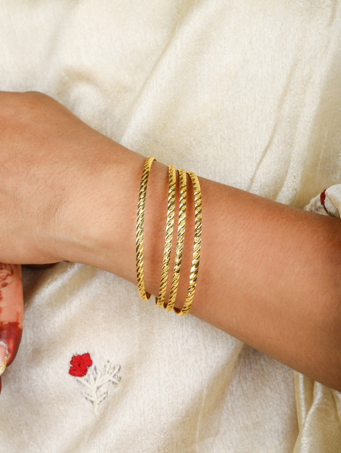 Nisha Bangles (Set of 8)