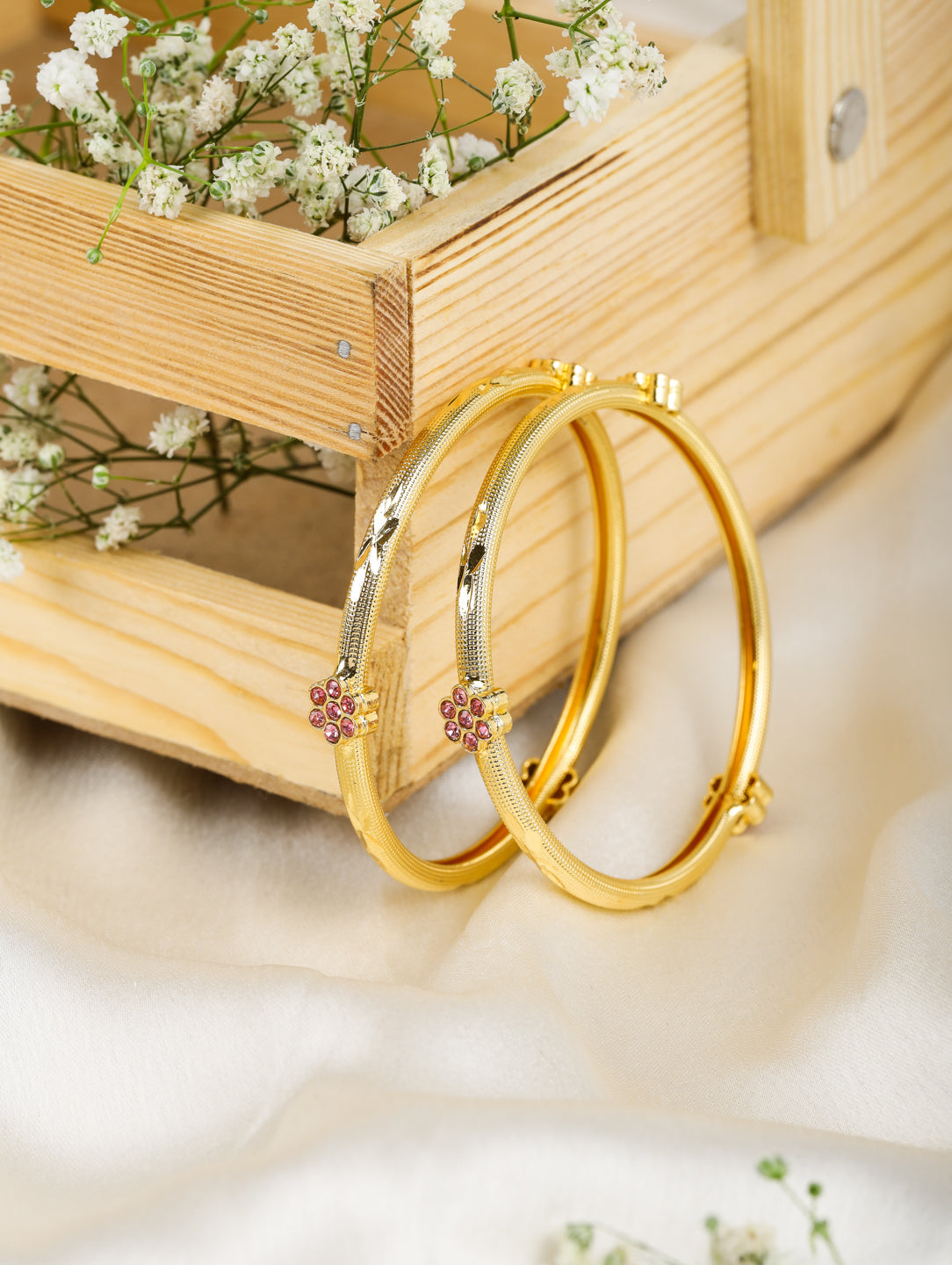 Vaidehi Bangles (Set of 2)