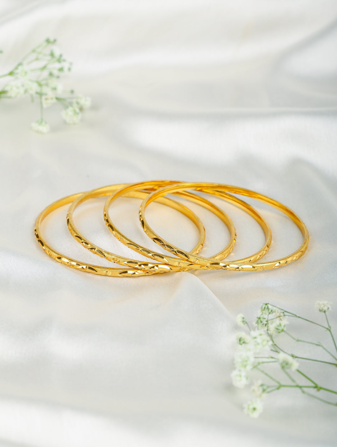 Meera Bangles (Set of 4)