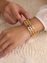 Arika Vine Women’s Bracelet