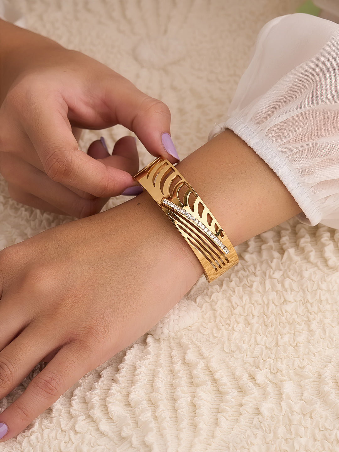 Kalira Arc Women’s Bracelet