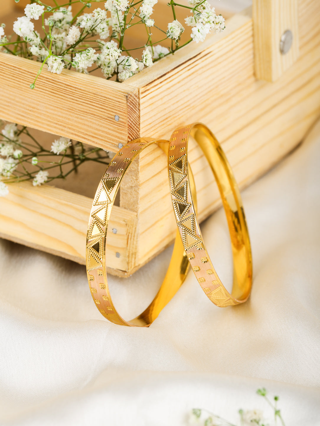 Suhani Bangles (Set of 2)