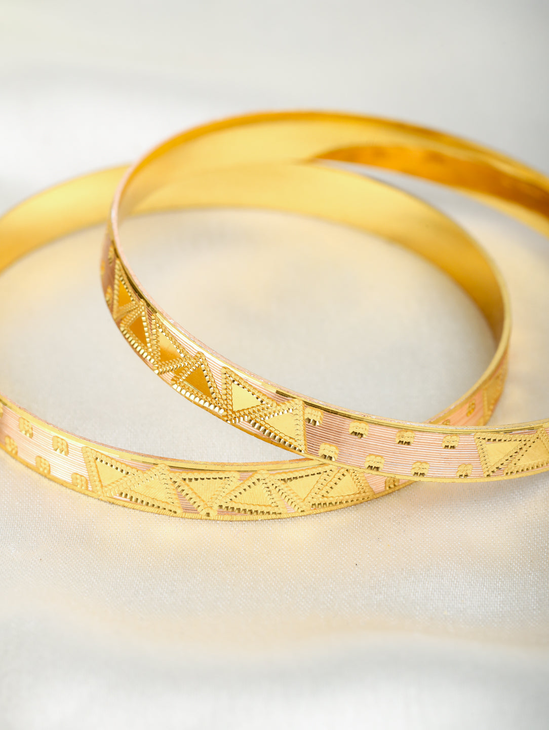 Suhani Bangles (Set of 2)