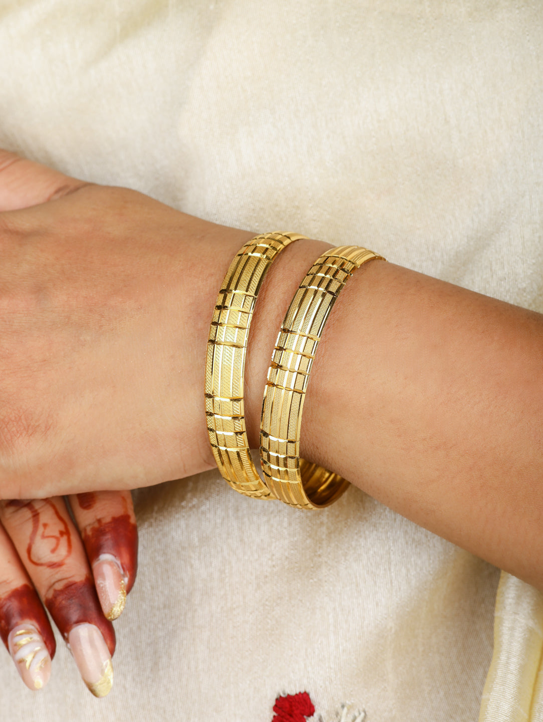 Kanika Bangles (Set of 2)