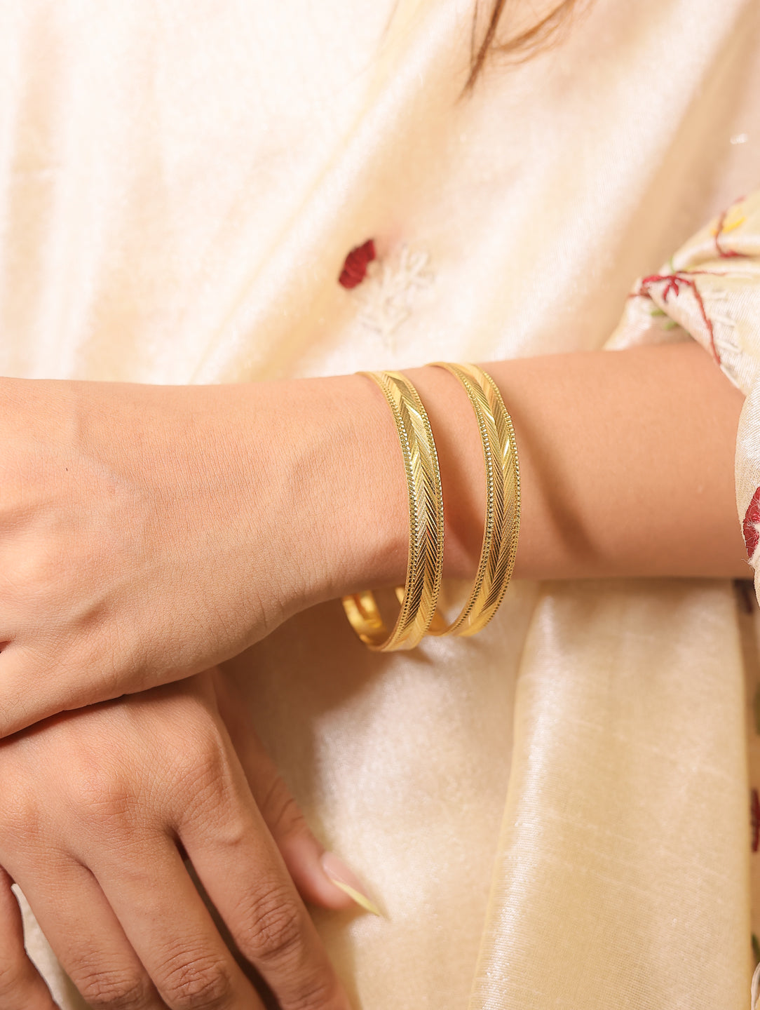 Mira Bangles (Set of 2)
