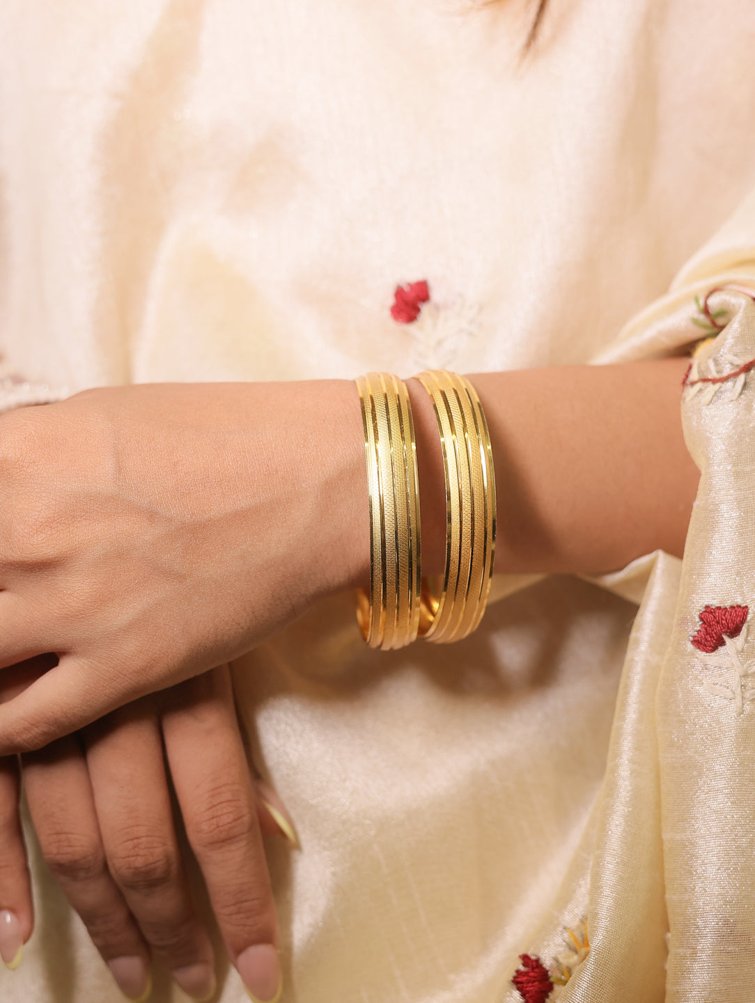 Naira Bangles (Set of 2)